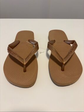 Havaianas Women's Metallic Rose Gold Flip Sandals